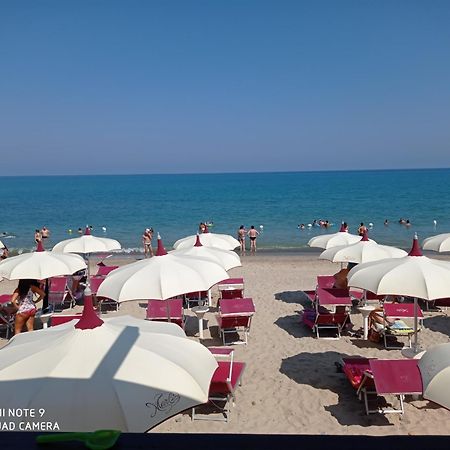 Holiday Homes Campofelice Di Roccella Exterior foto